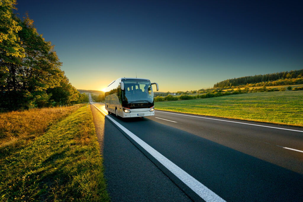 Écotourisme : pourquoi opter pour le transport en autocar ?